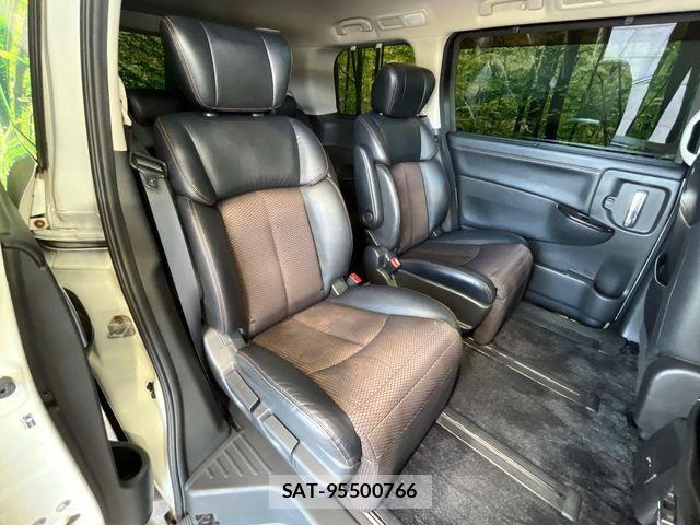Nissan ELGRAND 2012-03 8848881-9