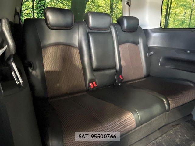 Nissan ELGRAND 2012-03 8848881-10