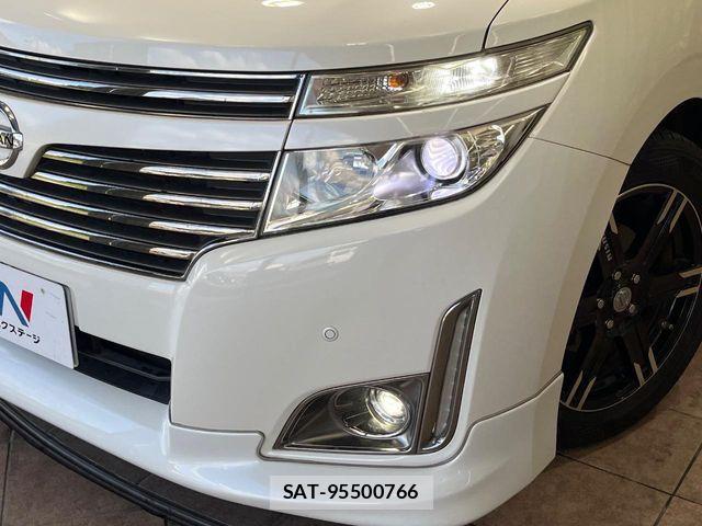 Nissan ELGRAND 2012-03 8848881-13