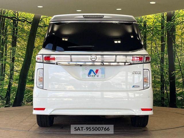 Nissan ELGRAND 2012-03 8848881-16