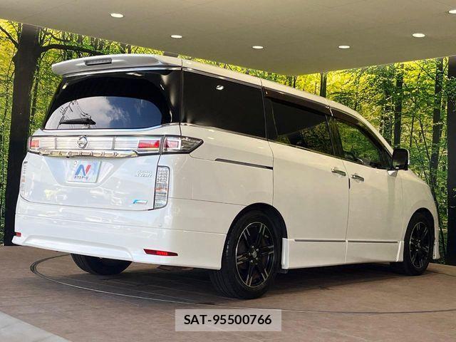 Nissan ELGRAND 2012-03 8848881-18