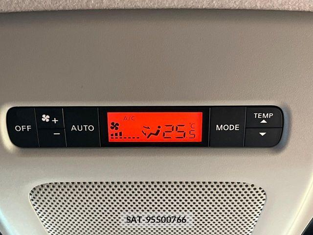 Nissan ELGRAND 2012-03 8848881-7