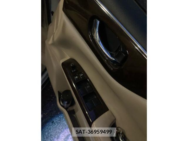 Nissan ELGRAND 2011-06 8848892-9
