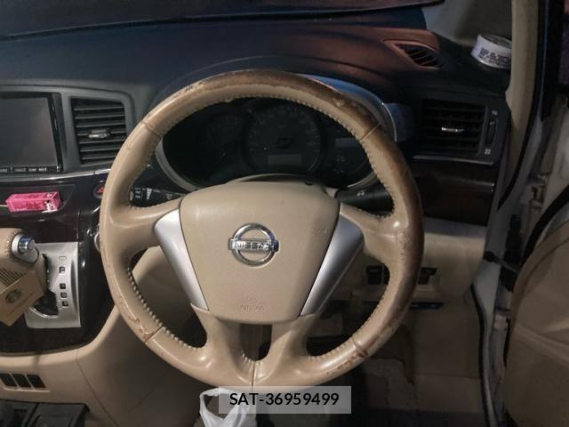 Nissan ELGRAND 2011-06 8848892-11