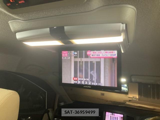 Nissan ELGRAND 2011-06 8848892-18