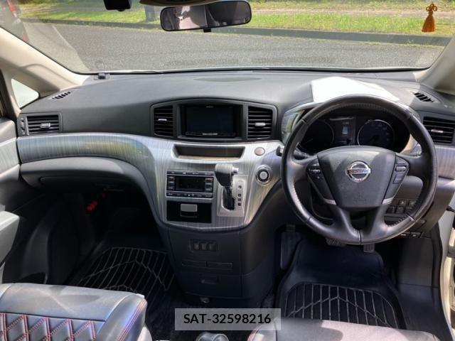 Nissan ELGRAND 2015-09 8848883-15