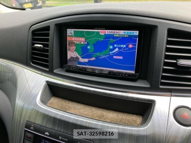 Nissan ELGRAND 2015-09 8848883-24