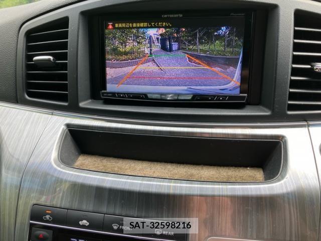 Nissan ELGRAND 2015-09 8848883-25