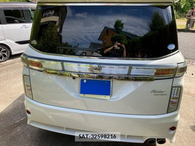 Nissan ELGRAND 2015-09 8848883-4