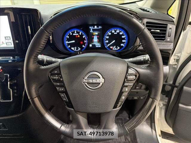 Nissan ELGRAND 2023-07 8870934-13