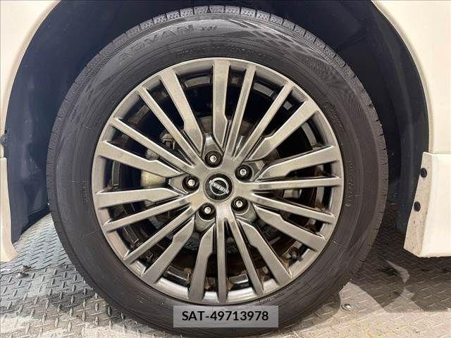 Nissan ELGRAND 2023-07 8870934-16