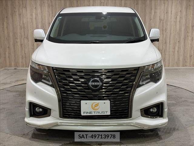 Nissan ELGRAND 2023-07 8870934-17