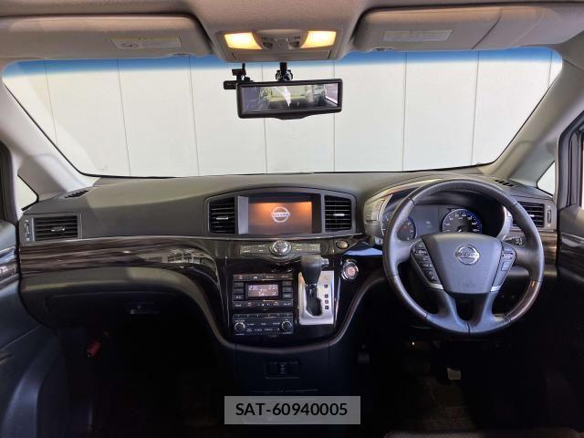 Nissan ELGRAND 2018-01 8870935-1