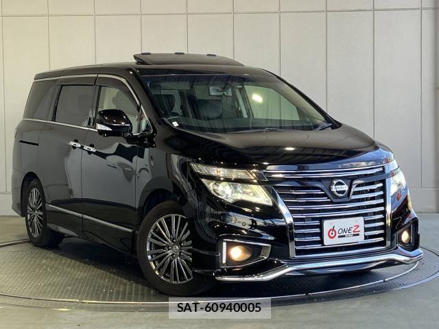 Nissan ELGRAND 2018-01 8870935-19