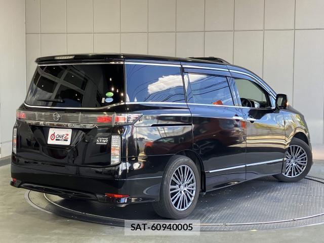 Nissan ELGRAND 2018-01 8870935-22