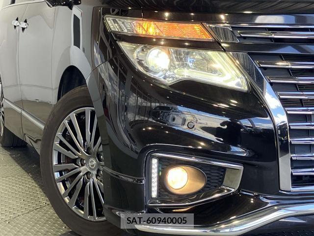Nissan ELGRAND 2018-01 8870935-27