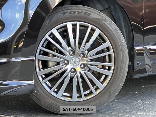 Nissan ELGRAND 2018-01 8870935-3
