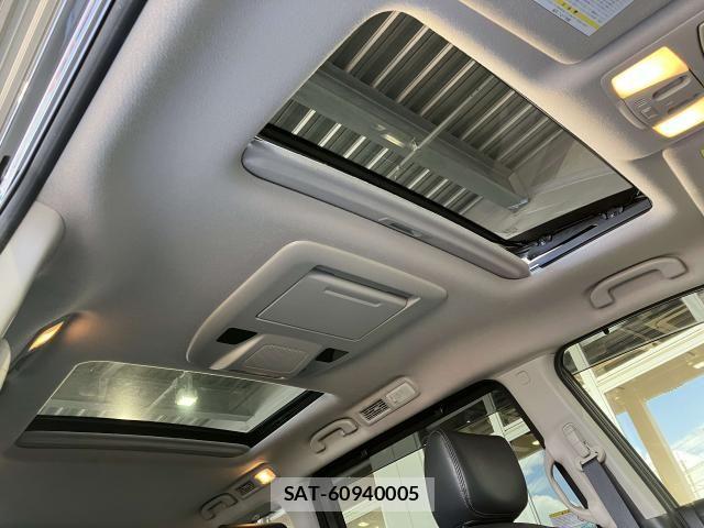 Nissan ELGRAND 2018-01 8870935-6