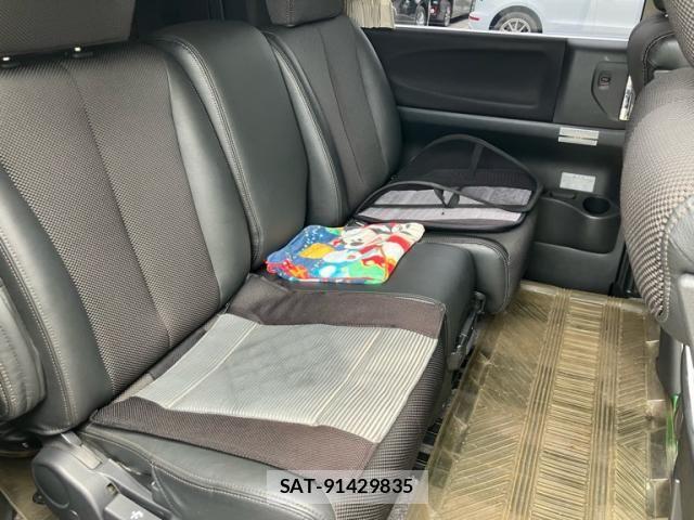 Nissan ELGRAND 2008-03 8870942-11