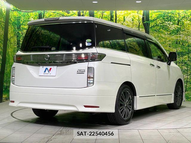Nissan ELGRAND 2016-03 8870936-16