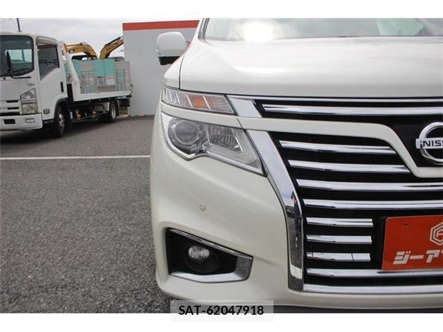 Nissan ELGRAND 2015-07 8870938-12