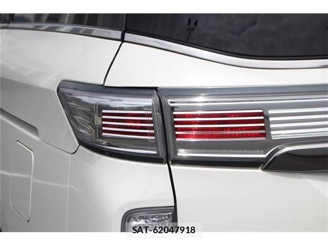 Nissan ELGRAND 2015-07 8870938-14