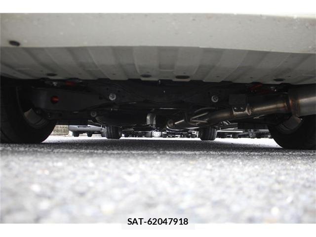 Nissan ELGRAND 2015-07 8870938-16