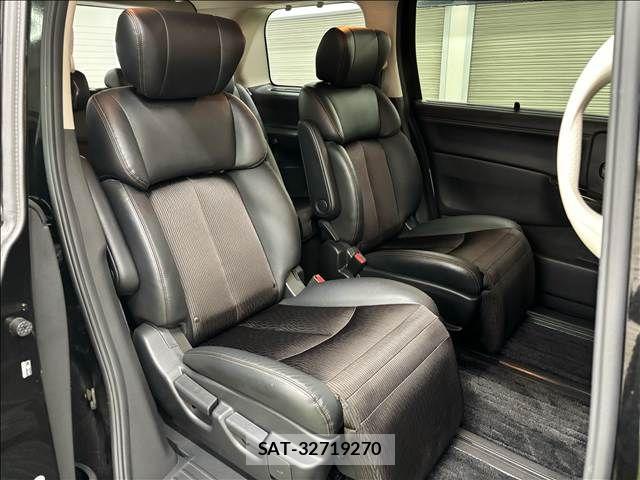 Nissan ELGRAND 2016-07 8870939-10