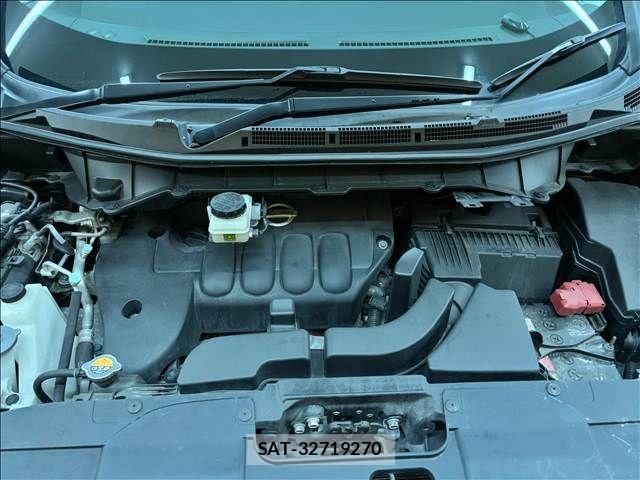 Nissan ELGRAND 2016-07 8870939-13
