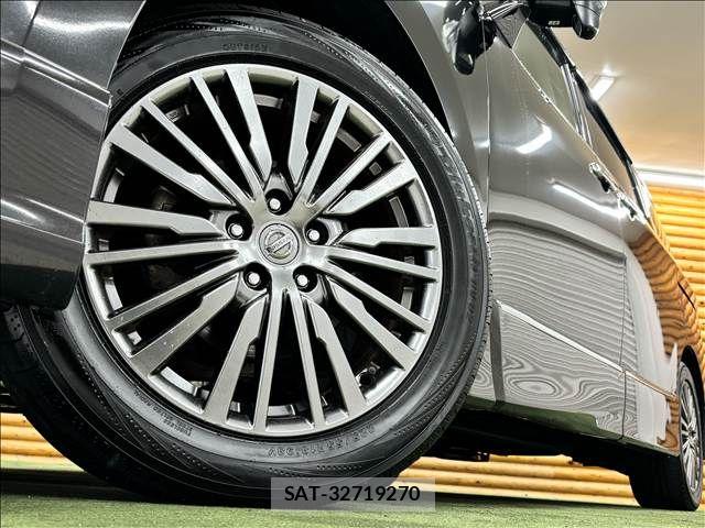 Nissan ELGRAND 2016-07 8870939-18