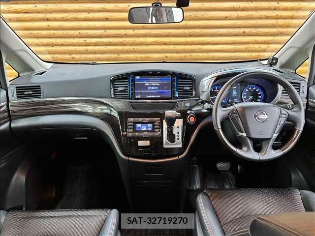 Nissan ELGRAND 2016-07 8870939-1
