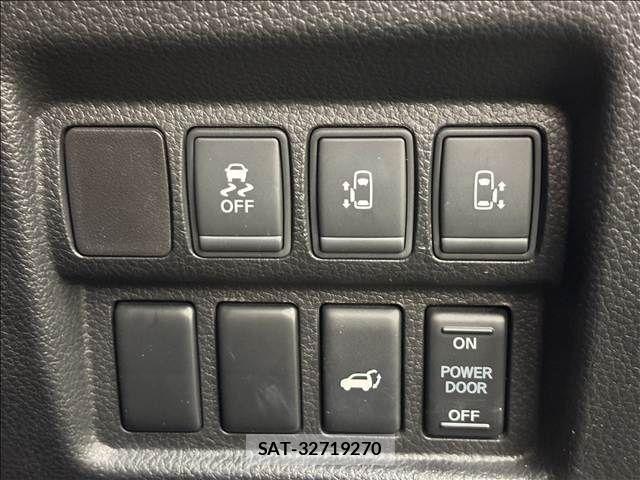Nissan ELGRAND 2016-07 8870939-5