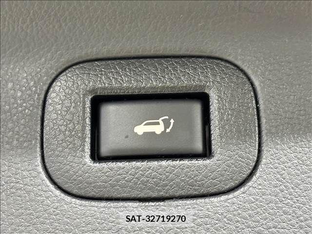 Nissan ELGRAND 2016-07 8870939-6