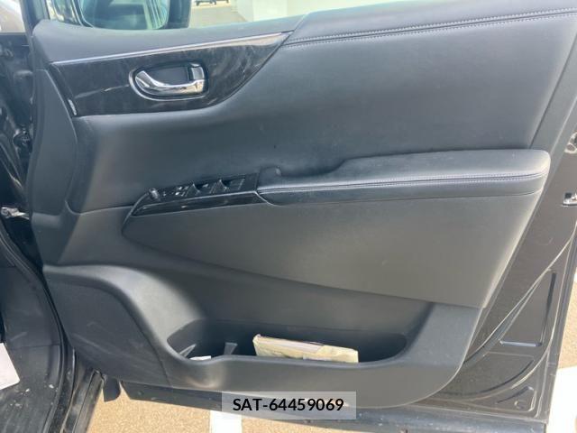 Nissan ELGRAND 2012-02 8870943-9