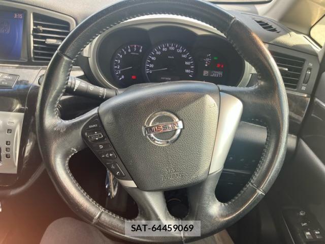 Nissan ELGRAND 2012-02 8870943-12