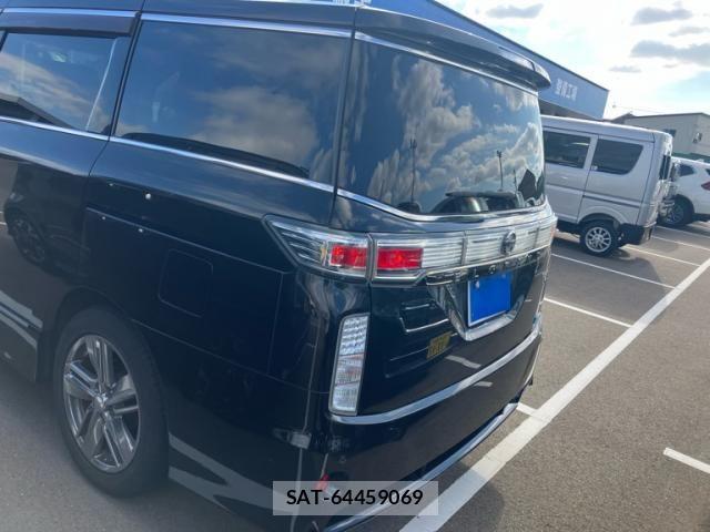 Nissan ELGRAND 2012-02 8870943-3