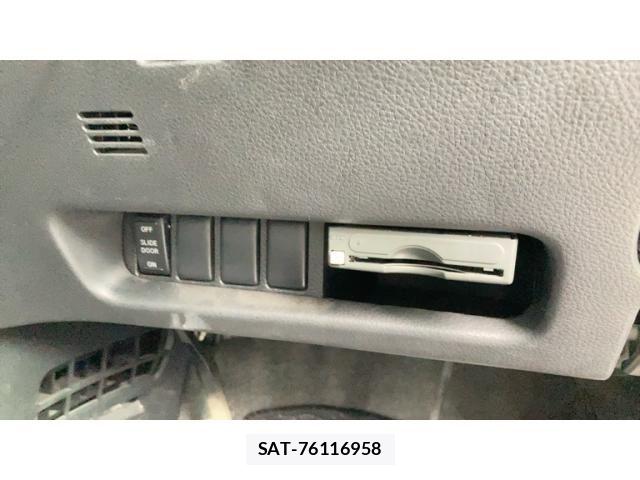 Nissan ELGRAND 2006-07 8879628-21