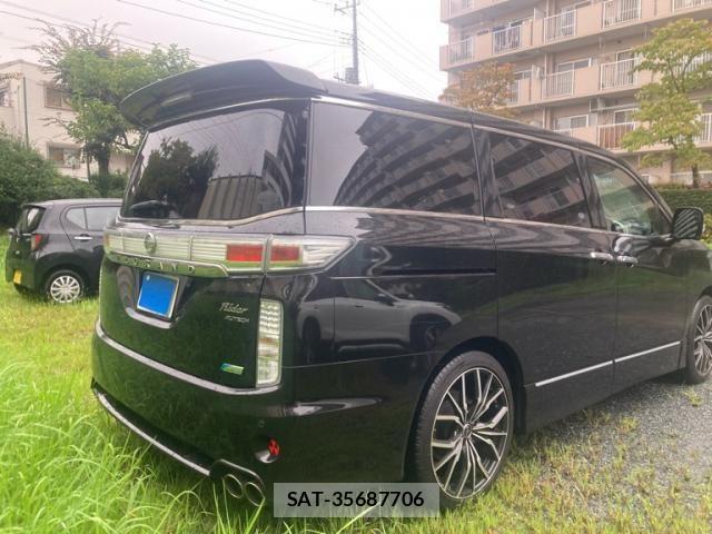 Nissan ELGRAND 2011-11 8879627-2