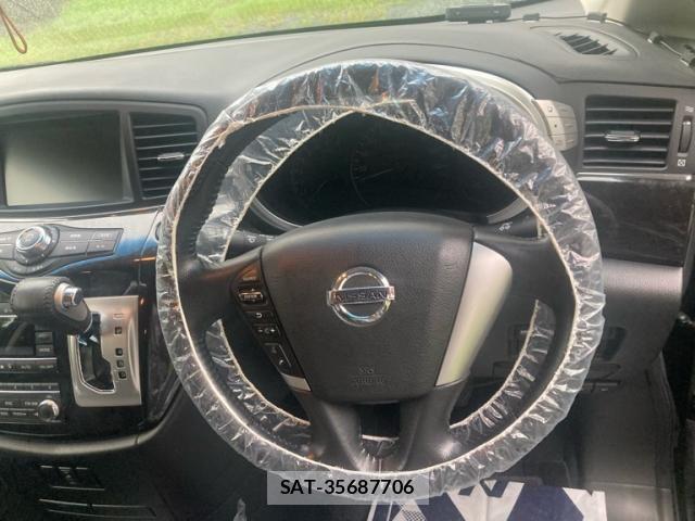 Nissan ELGRAND 2011-11 8879627-8