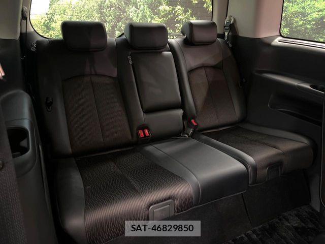 Nissan ELGRAND 2020-02 8879613-9