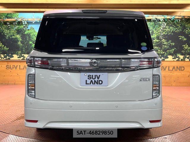 Nissan ELGRAND 2020-02 8879613-14