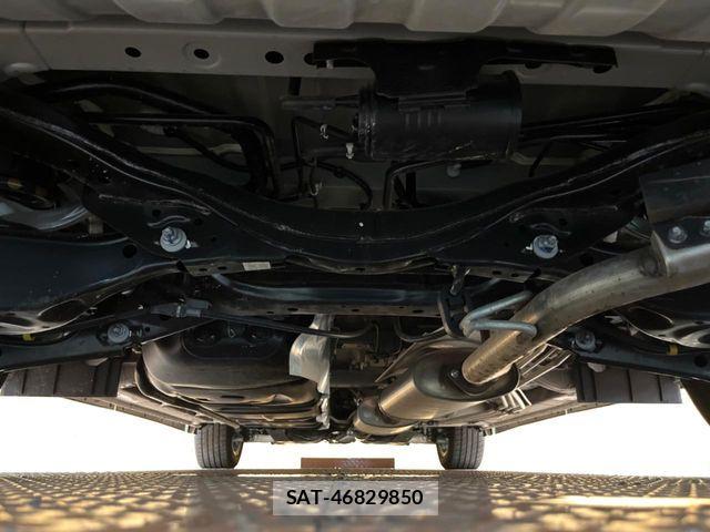 Nissan ELGRAND 2020-02 8879613-18