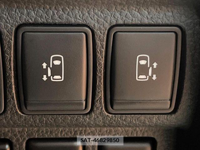 Nissan ELGRAND 2020-02 8879613-4