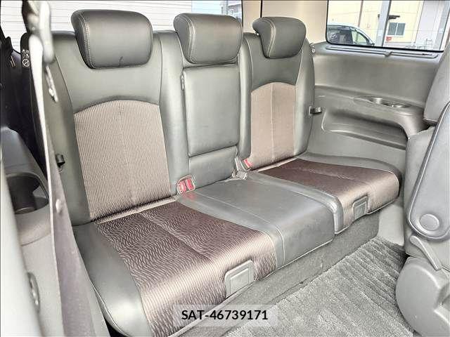 Nissan ELGRAND 2019-03 8879621-11