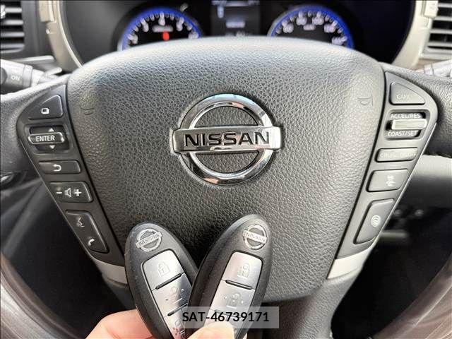 Nissan ELGRAND 2019-03 8879621-17