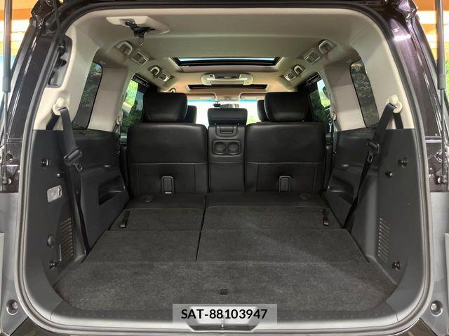 Nissan ELGRAND 2012-11 8879625-10