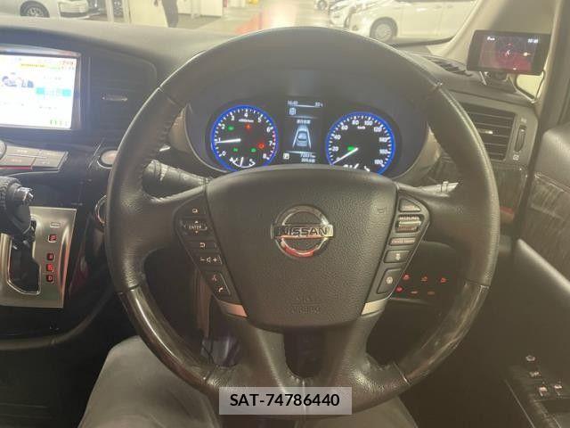 Nissan ELGRAND 2019-03 8879615-3