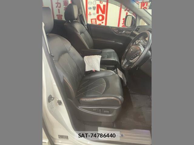 Nissan ELGRAND 2019-03 8879615-4