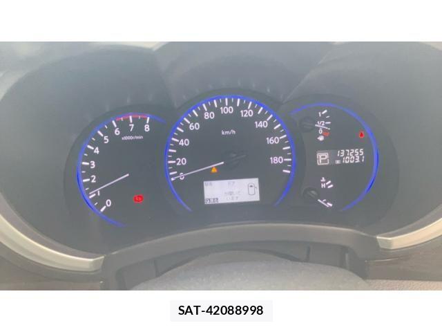 Nissan ELGRAND 2011-12 8879629-14
