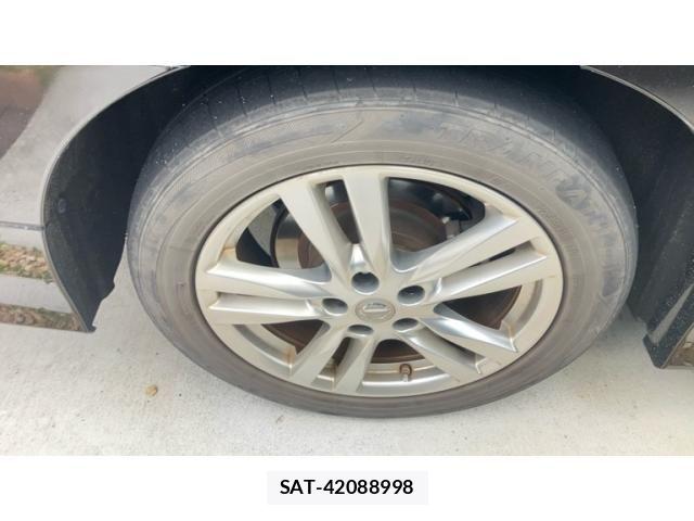 Nissan ELGRAND 2011-12 8879629-4